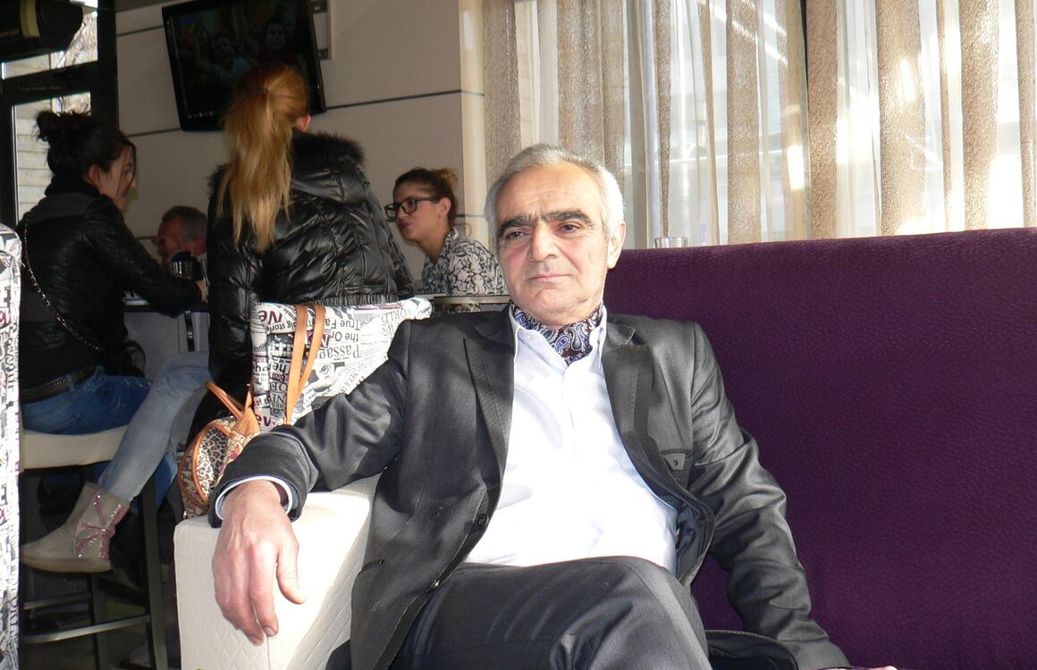  Velingrad,   , 62 ,   c 