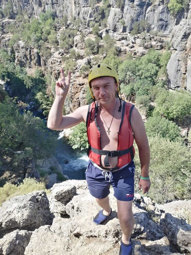  30133361  Viktor, 45 ,     