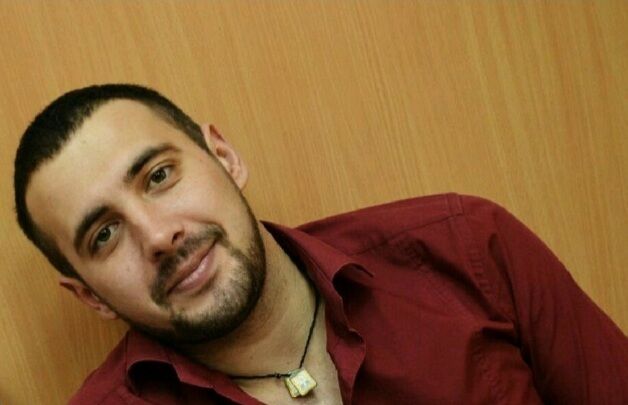  33012761  Platon, 34 ,    