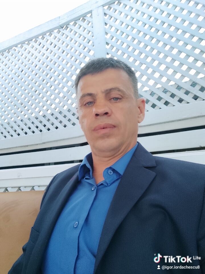  52678971  Igor, 48 ,    