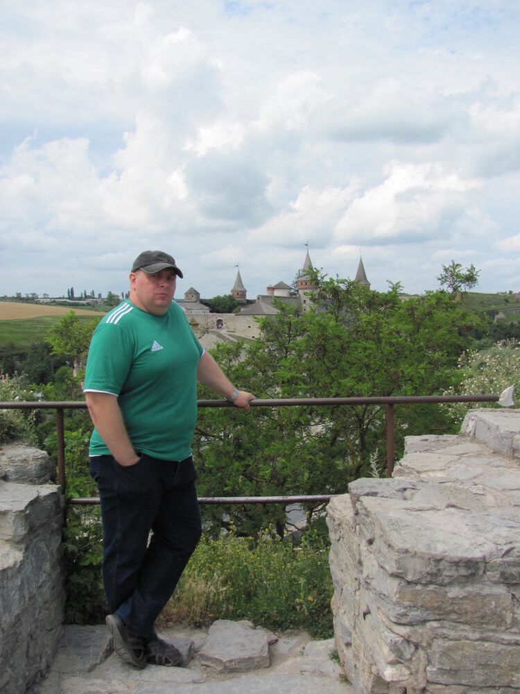  -,   Uzer sidorov, 48 ,     , c 