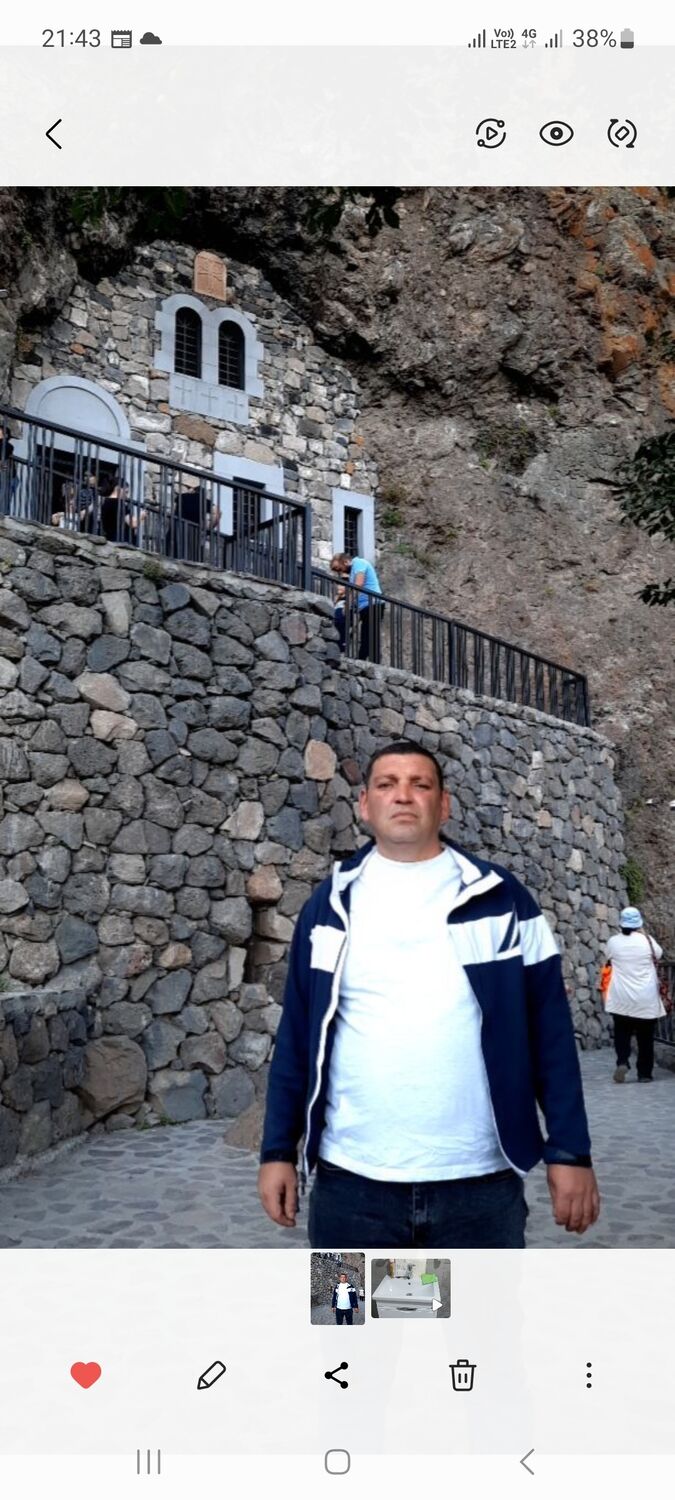  46117251  Armen, 43 ,    