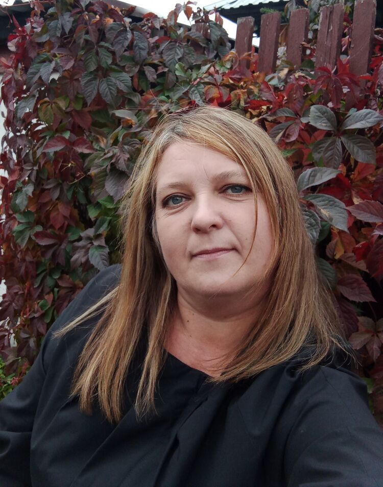  29945051  Veronika, 45 ,    