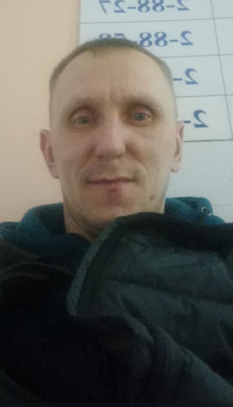  ,   Denis, 43 ,   ,   