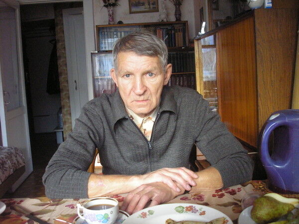  ,   Vasya, 52 ,  