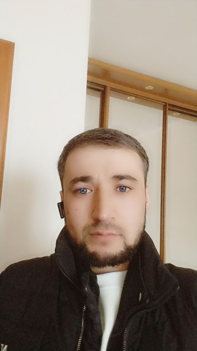  52970431  , 32 ,    