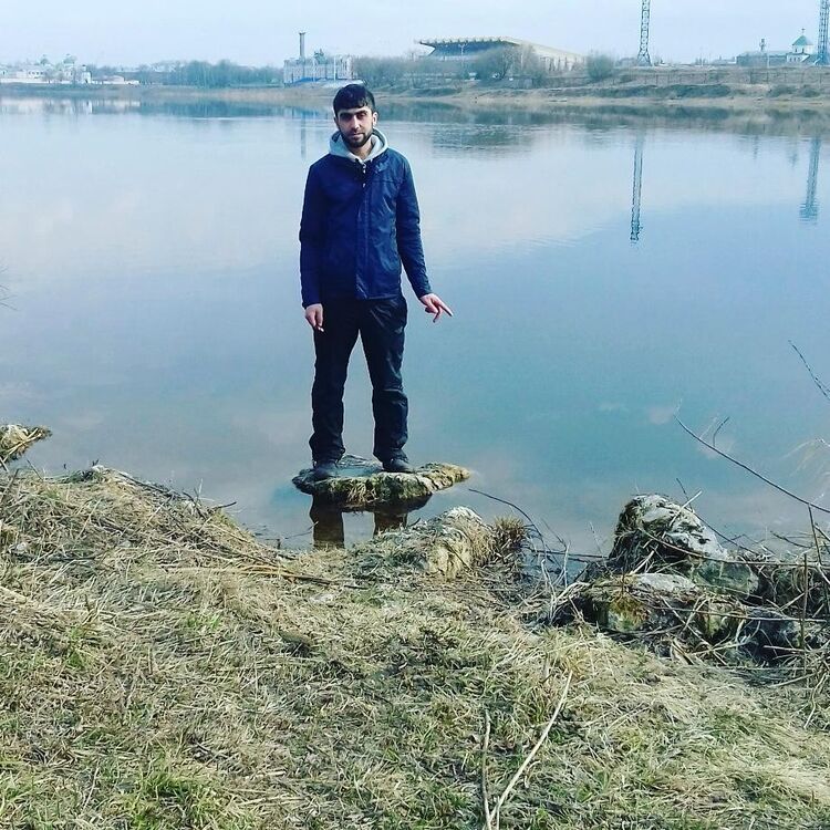  9729721  , 37 ,    