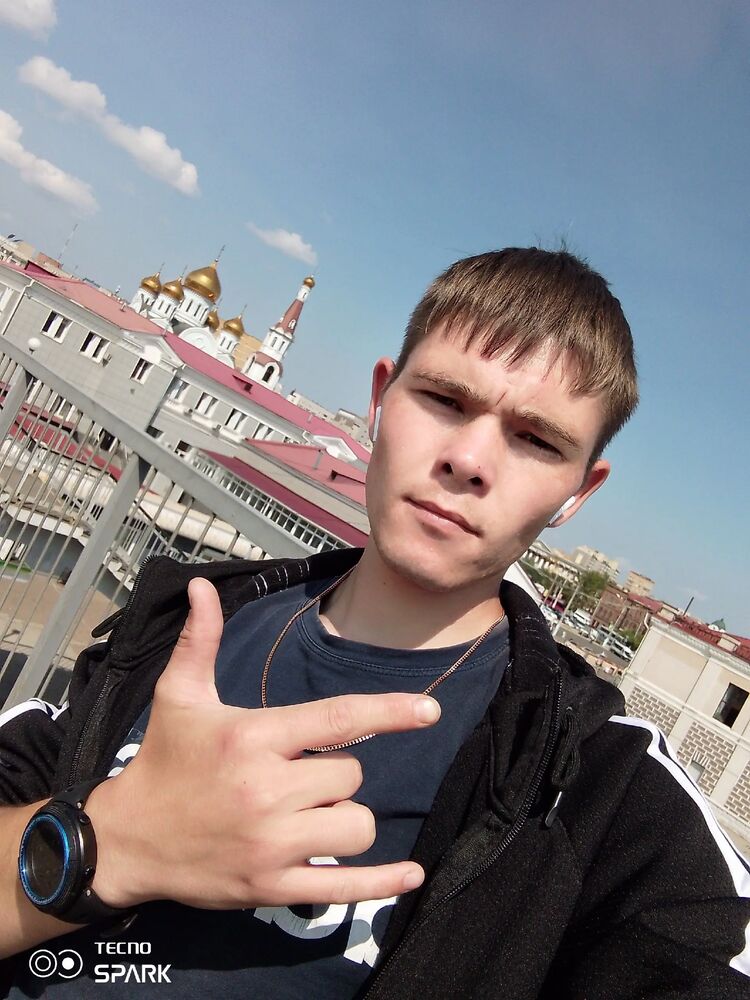  48037681  Aleksandr, 24 ,    