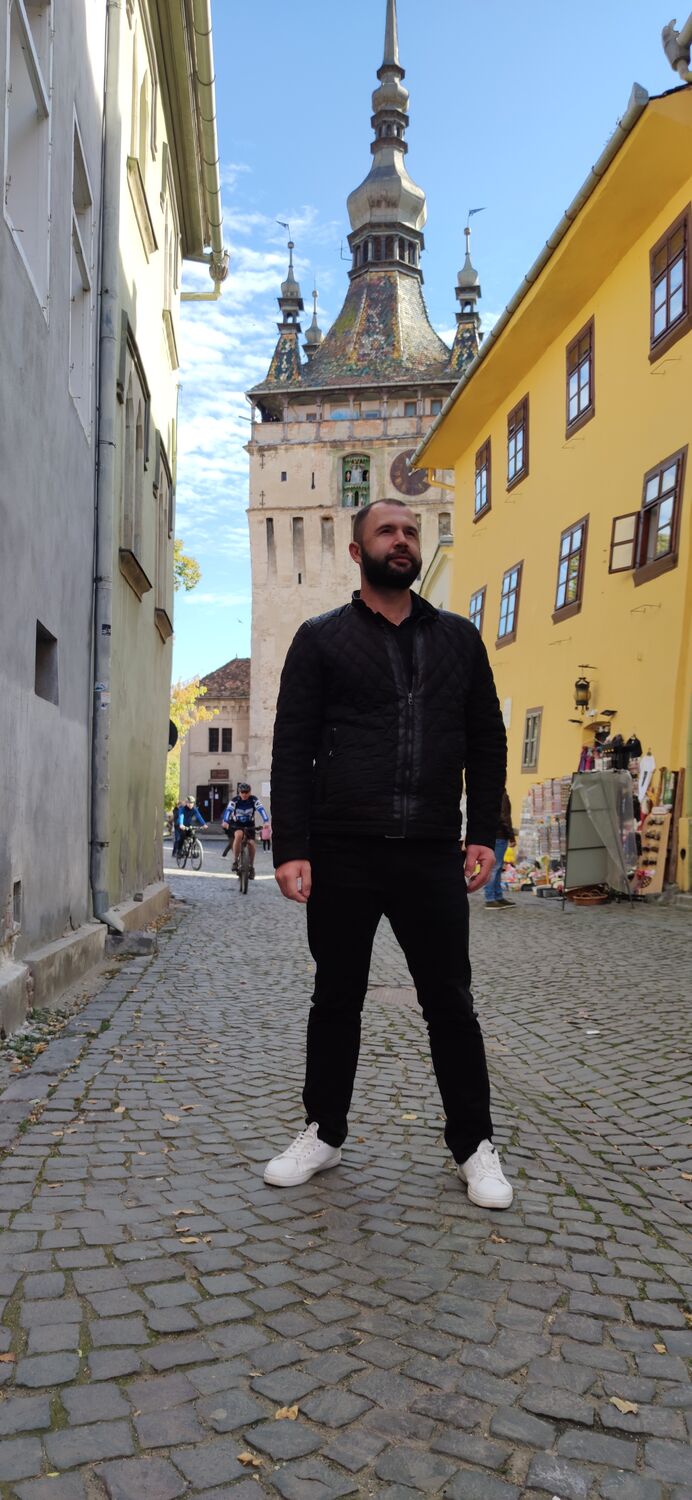  ,   Oleg, 36 ,   ,   