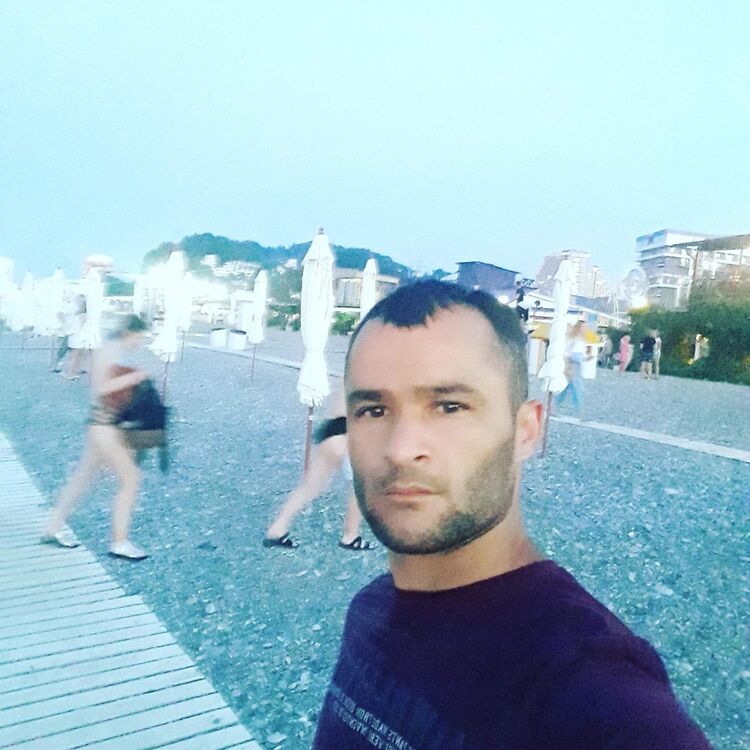  53176951  Ali, 31 ,    