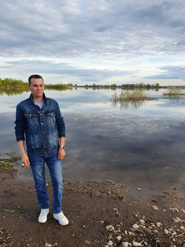  34147961  Timur, 37 ,     