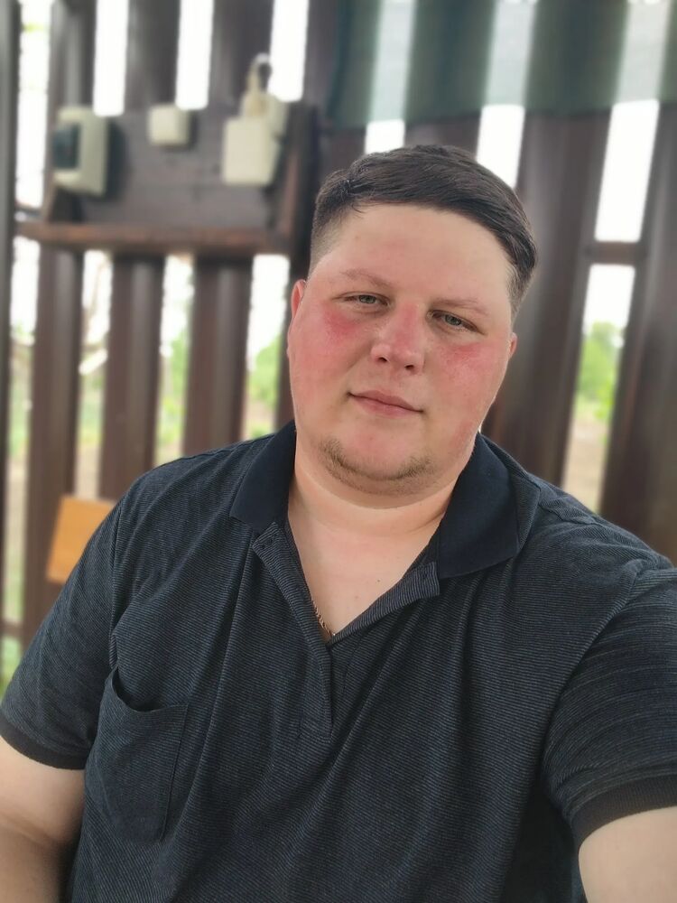  47666261  Anton, 29 ,    