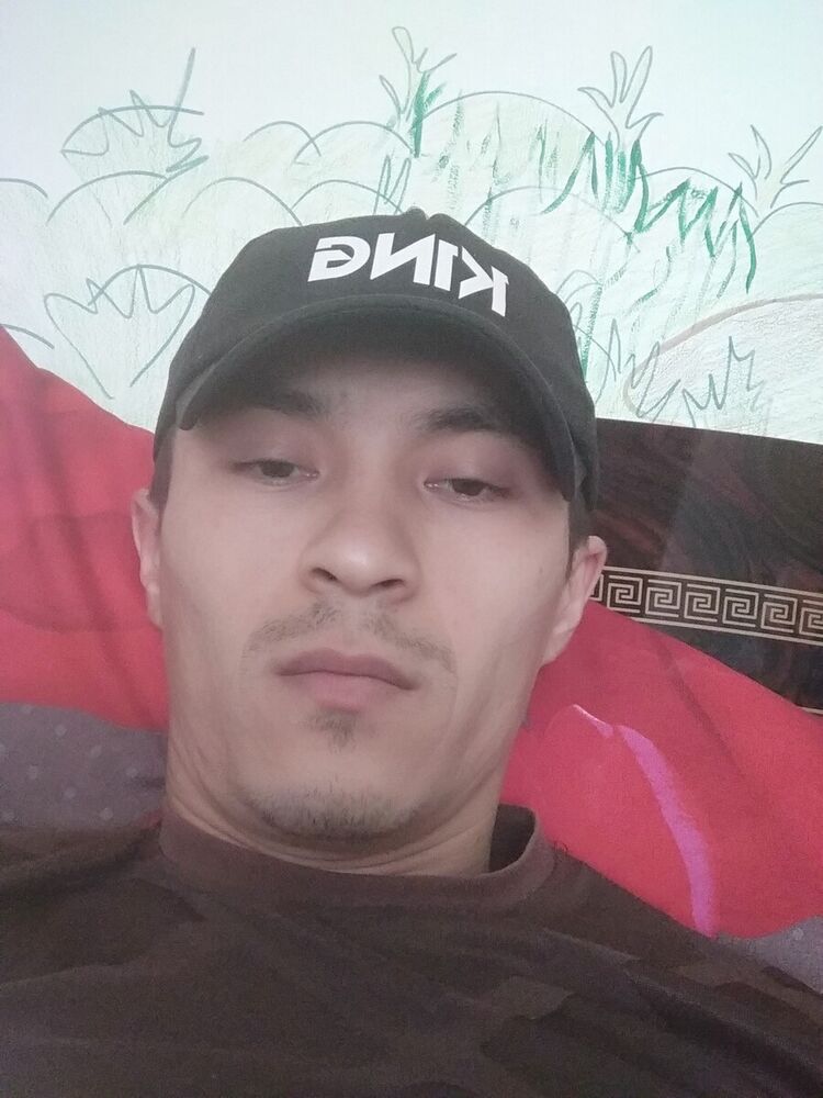  ,   Abduqodir, 32 ,  