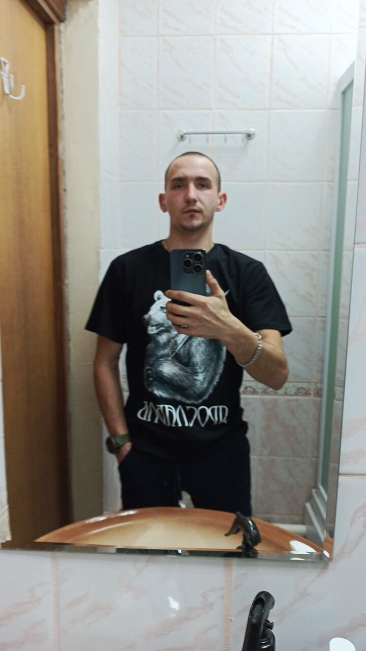  49637231  , 21 ,    