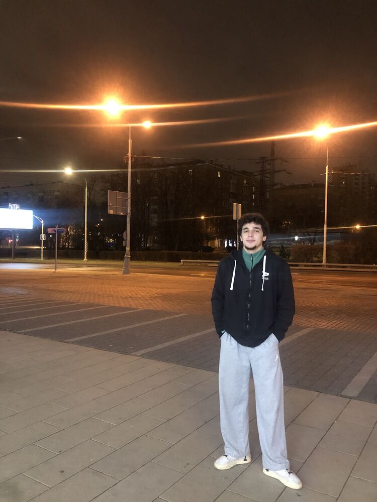  47981771  Adam, 22 ,    