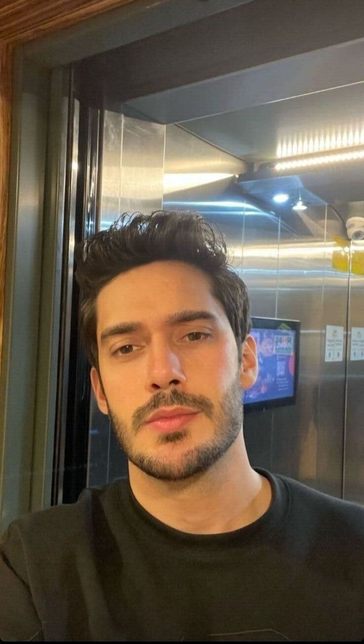  53746991  Giorgi, 19 ,    