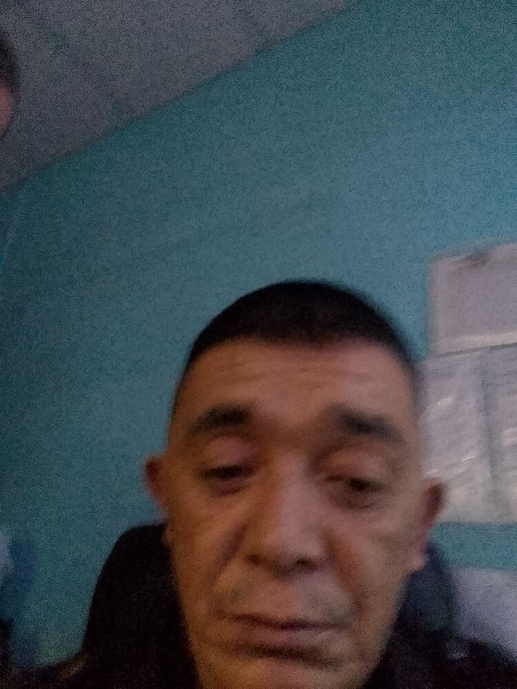  39925871  Alexander, 47 ,    