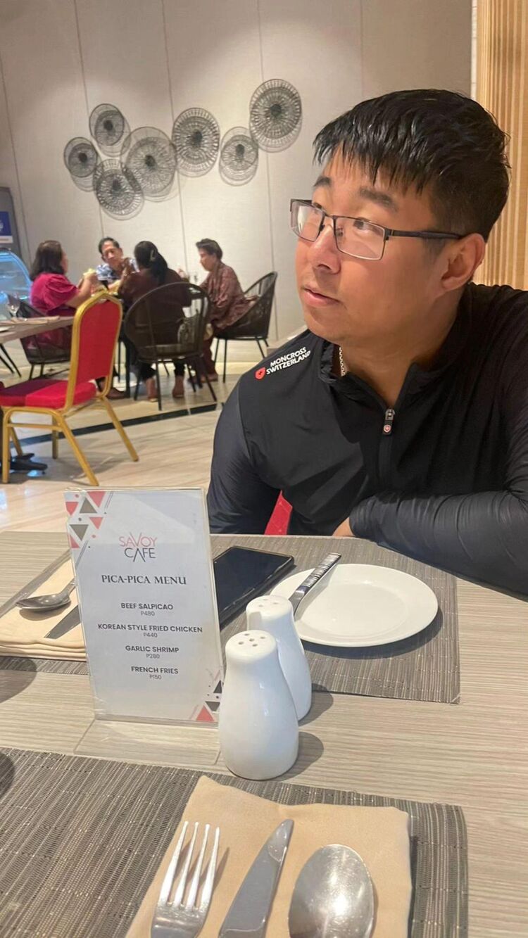  Hue,   Bogdan, 27 ,   ,   