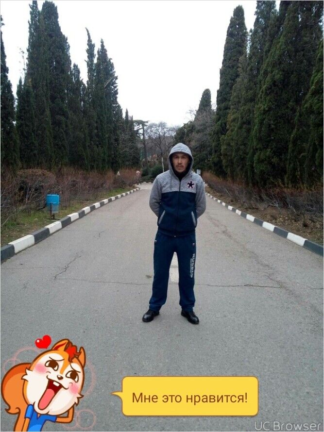  ,   Djoni, 42 ,  