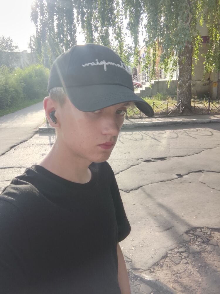  45308651  Dmitry, 19 ,    