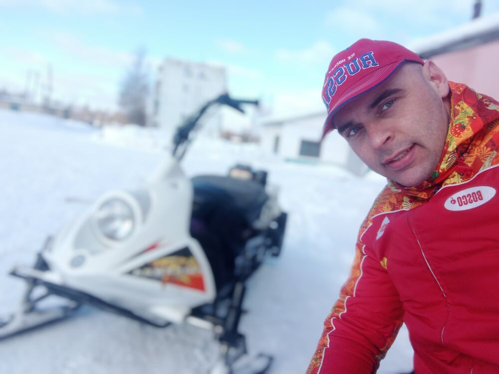  33325371  Dmitry, 38 ,    