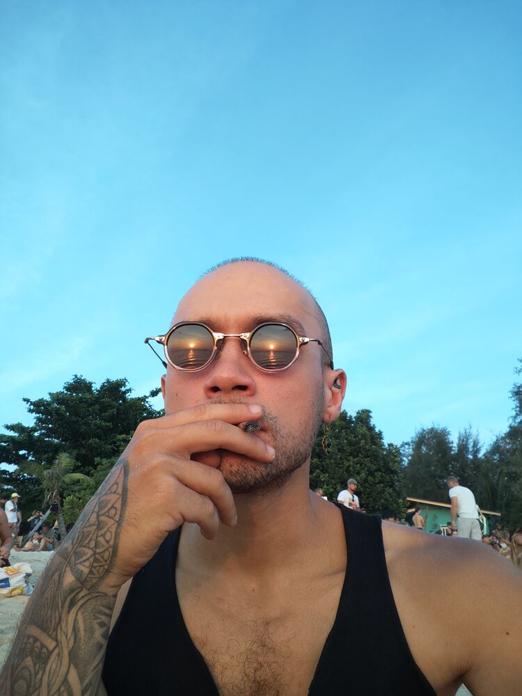  43842551  , 30 ,    