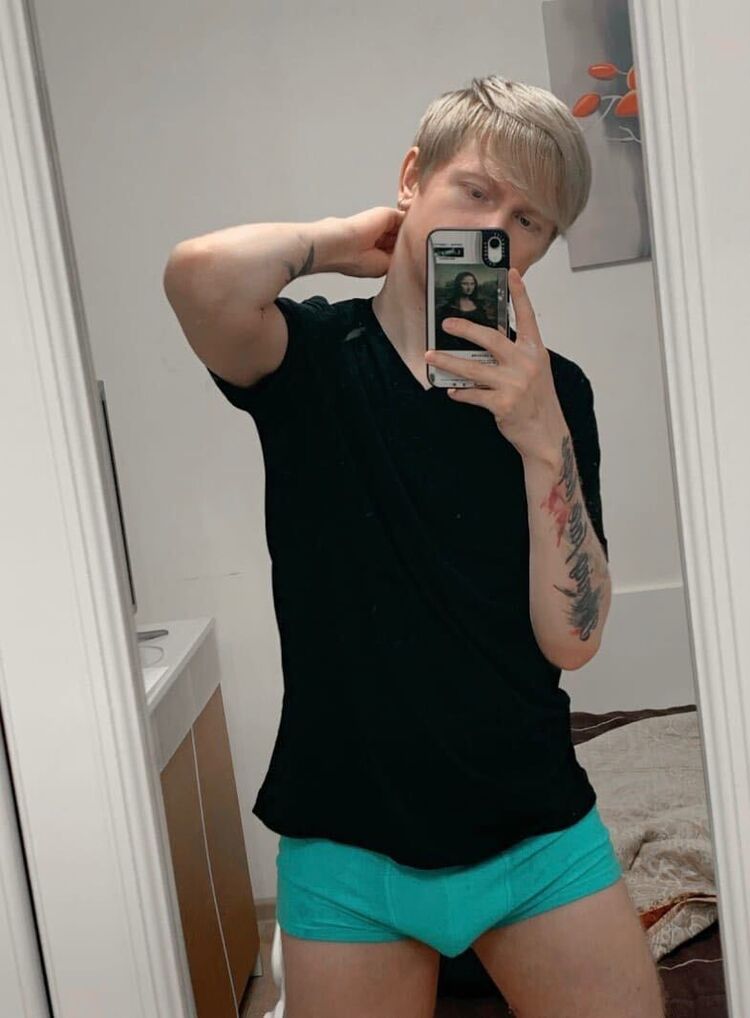  40579561  Igor, 29 ,    