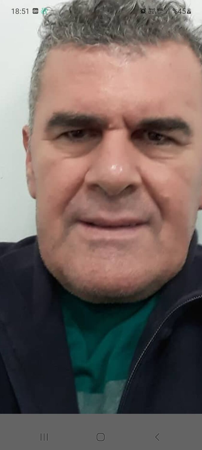  48275041  Hakan, 50 ,    