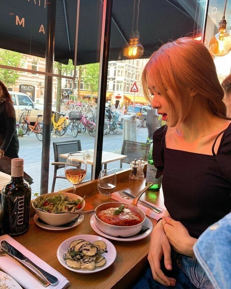  24002781  Diana, 24 ,    