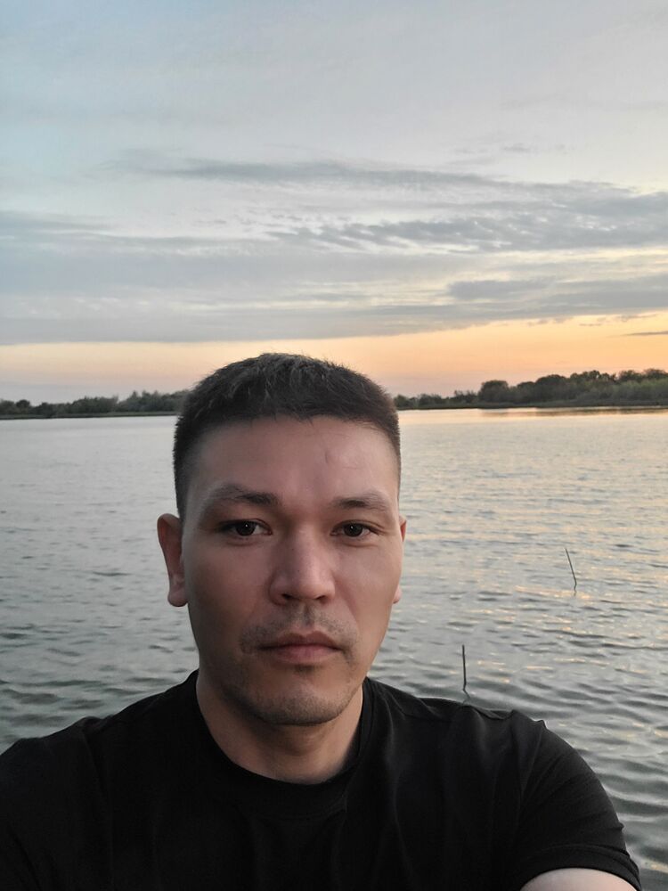  ,   Taras, 37 ,   ,   