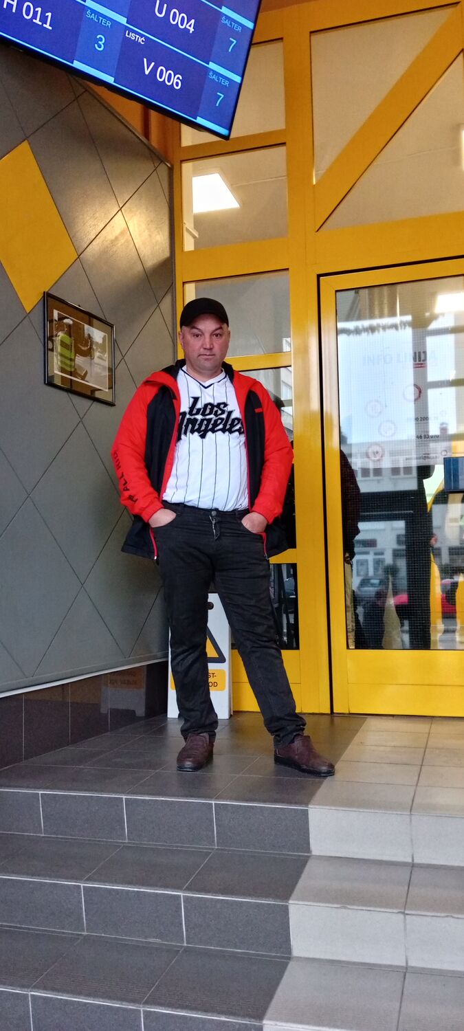  ,   Sherzod, 41 ,   ,   