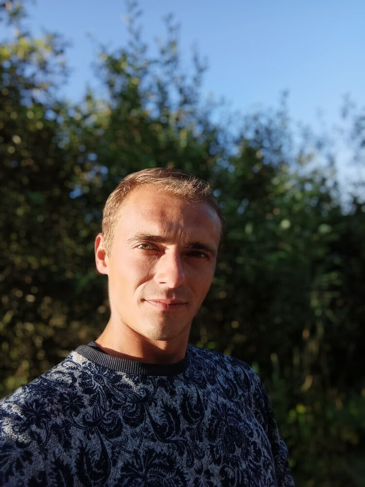  52567721  Vasily, 35 ,    
