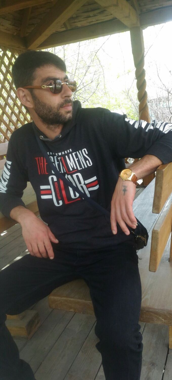  ,   Armen, 37 ,   ,   , 