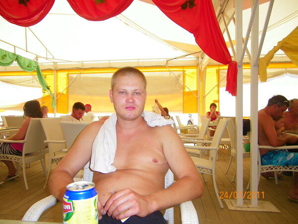  4526431  Ivan, 42 ,    