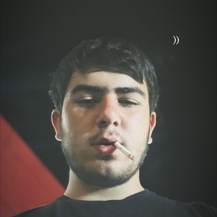  28855851  Erik, 24 ,    --
