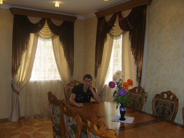  10030181  ARTUR, 37 ,    