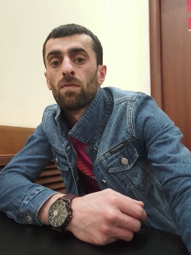  33587991  , 38 ,    