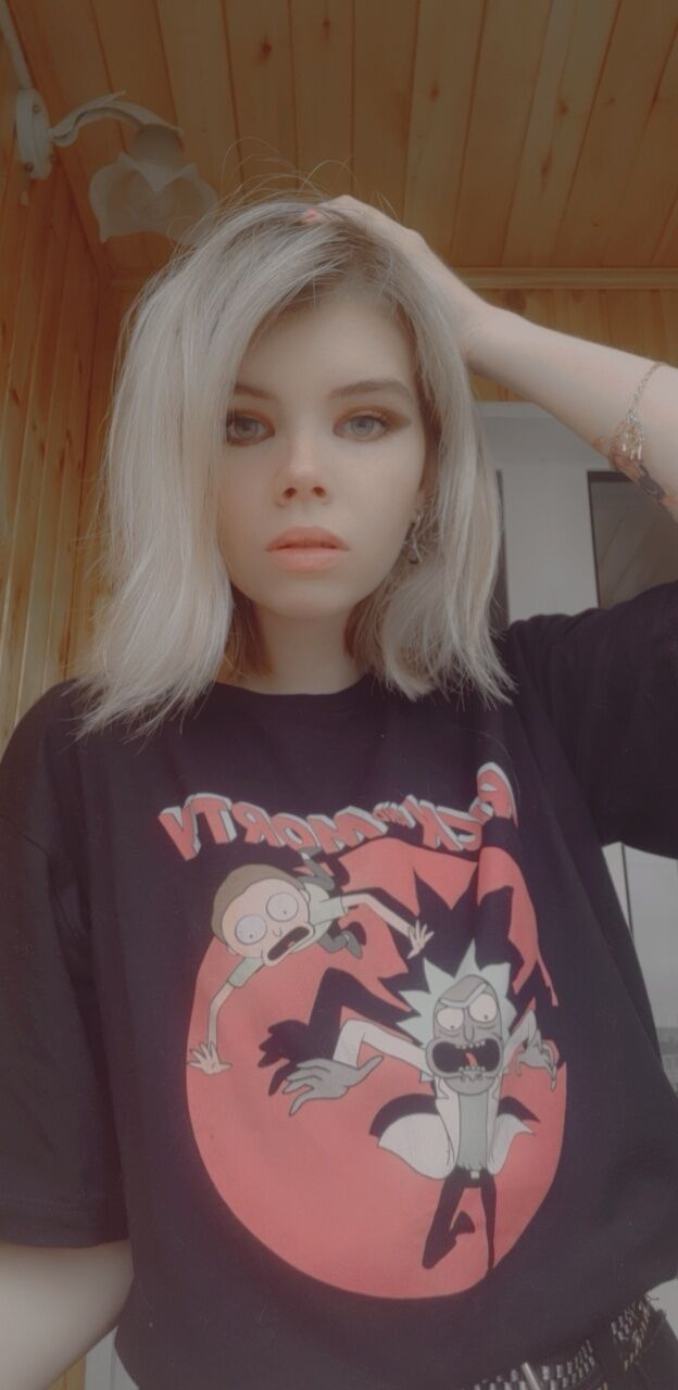  26304521  Veronika, 21 ,    