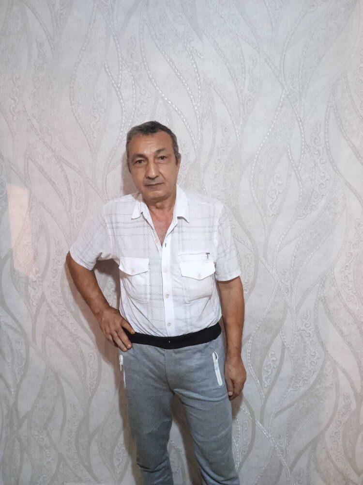  37633881  RAFIQ, 63 ,    