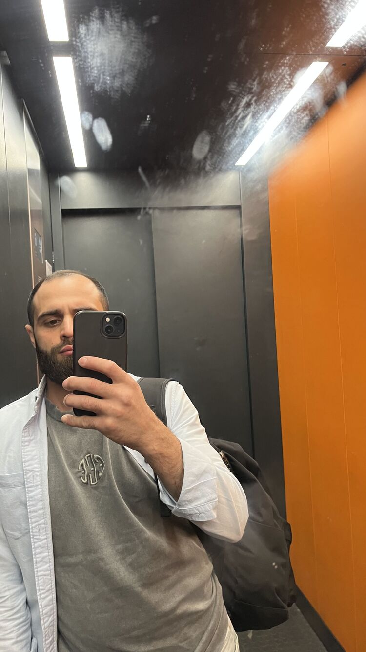  52196641  , 32 ,    