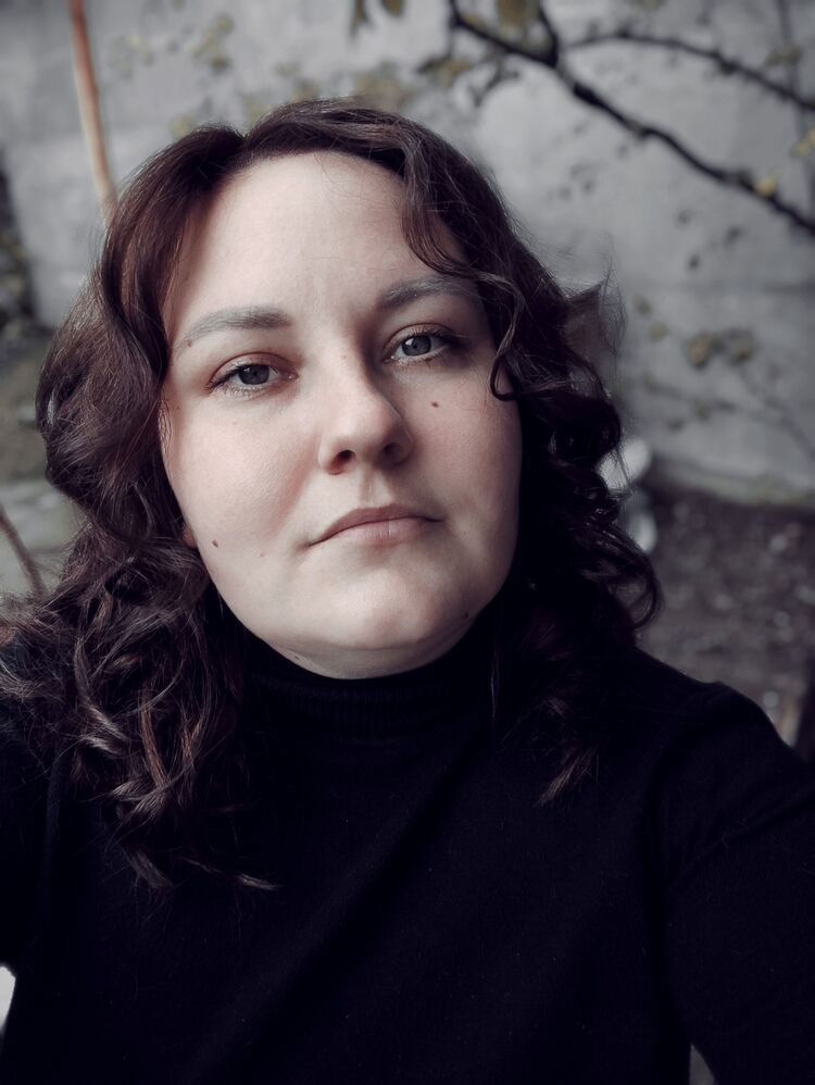  51079711  Lena, 33 ,    