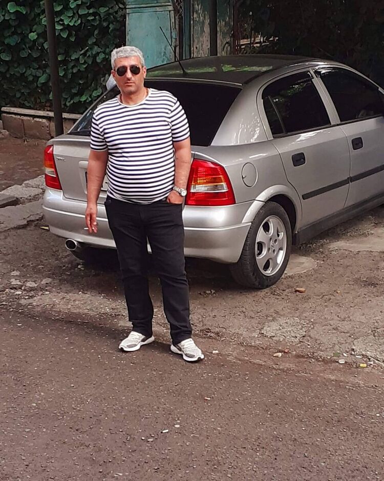  20272961  Beno, 43 ,    