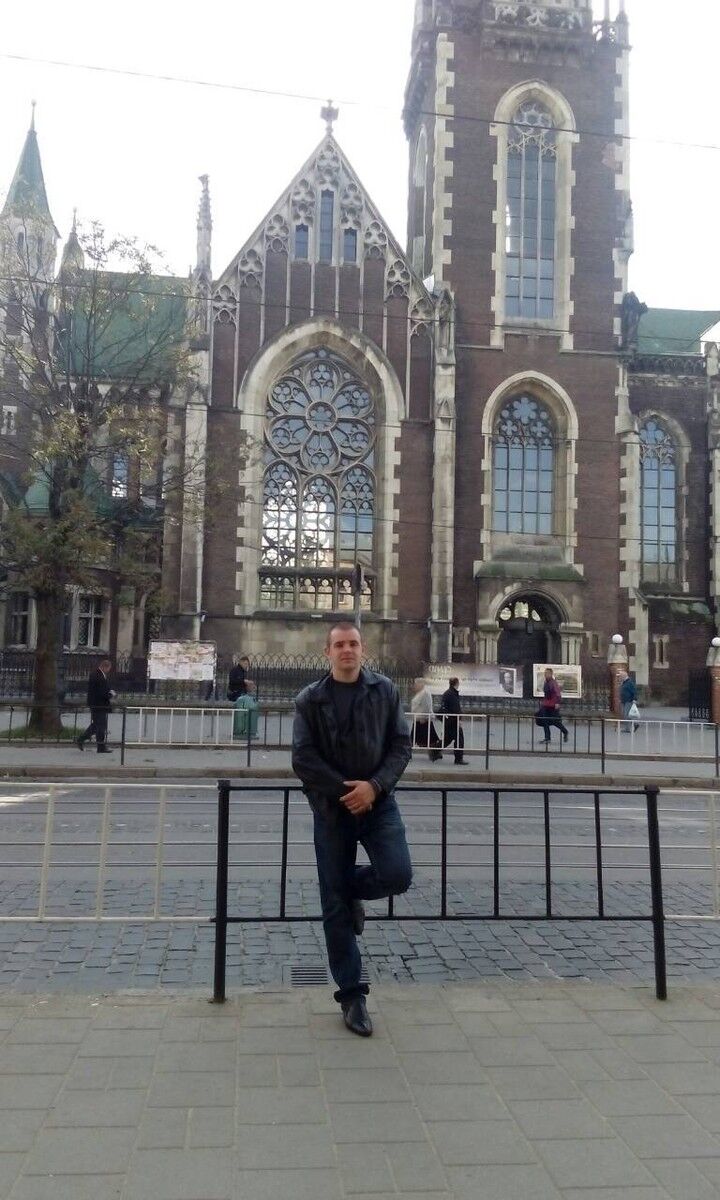  Praha,   Andriy, 39 ,   ,   , c 