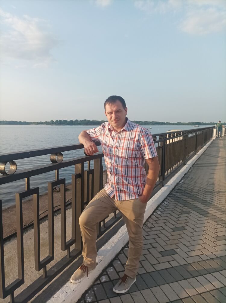  53138211  Kirr, 40 ,    