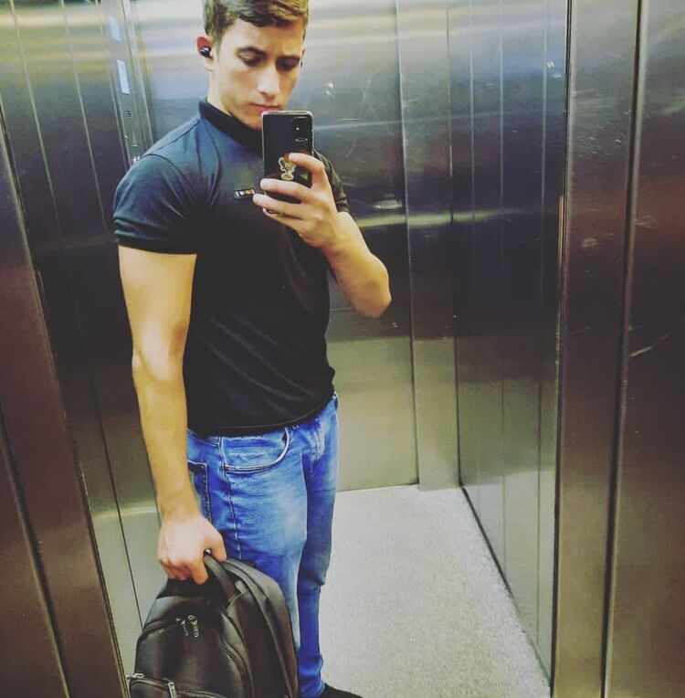  38166521  , 24 ,    -