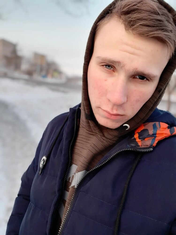  31639461  Maxim, 25 ,    