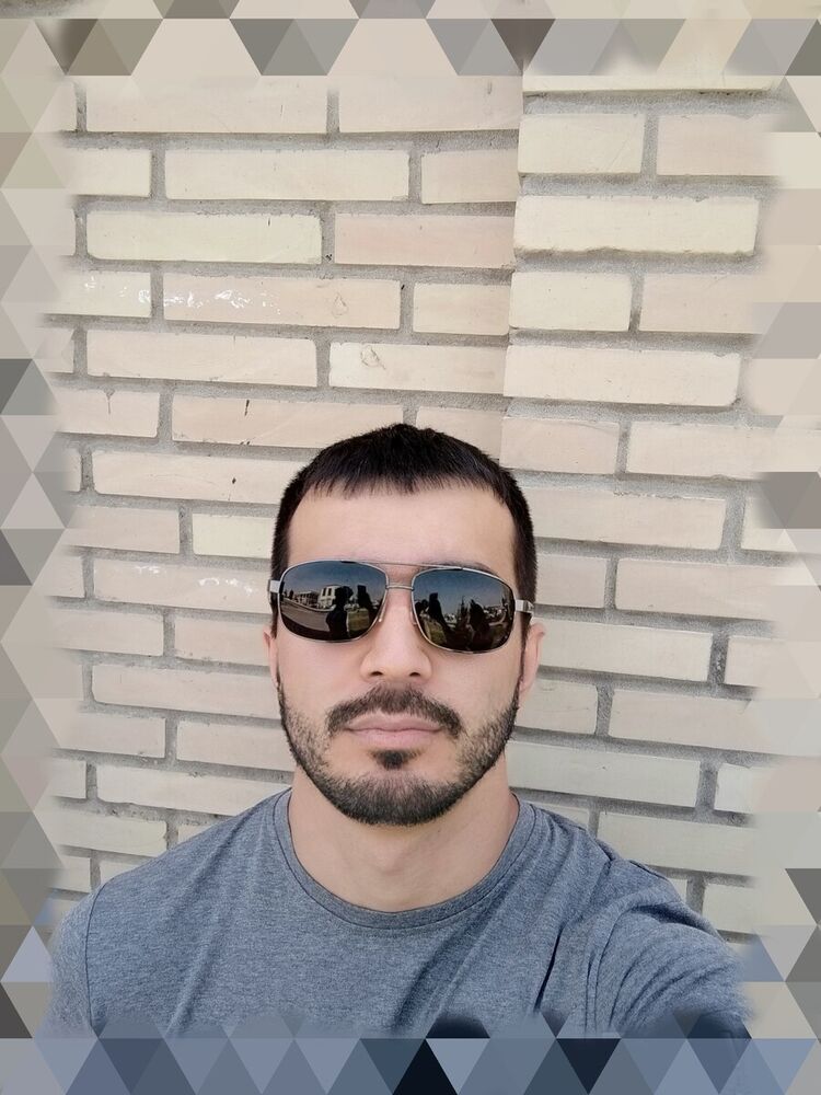  20370131  JafarXan, 31 ,    