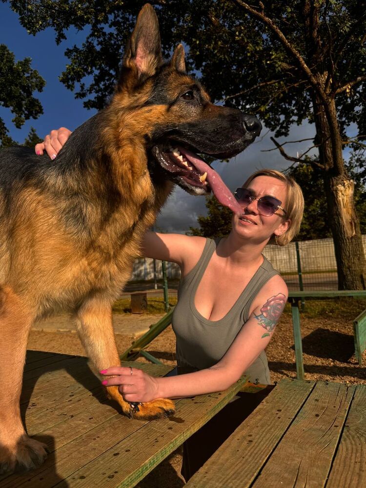  53762601  Anna, 41 ,    