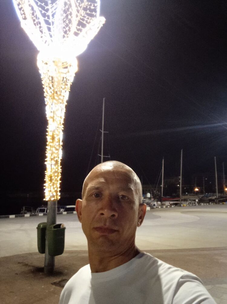  28380391  Osman, 44 ,    