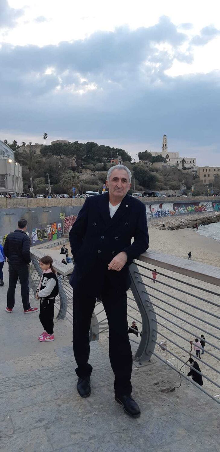  49621311  , 61 ,    Mount Sinai